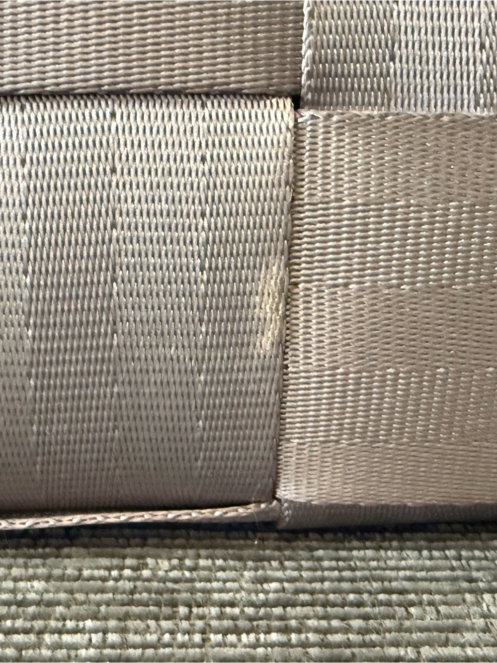 Original Harvey’s seatbelt bag. Grey/silver. Good condition. - Picture 9 of 12